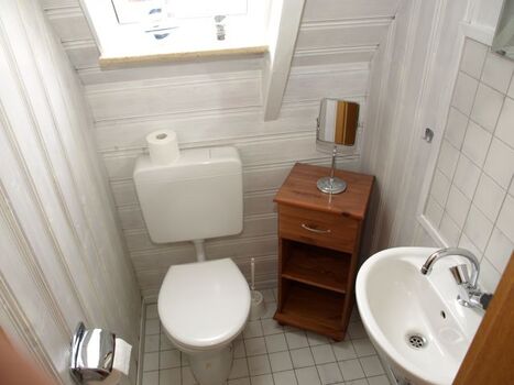 das kleine Badezimmer im ersten OG