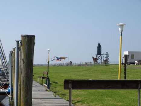 Blick auf den alten Leuchtturm Obereversand