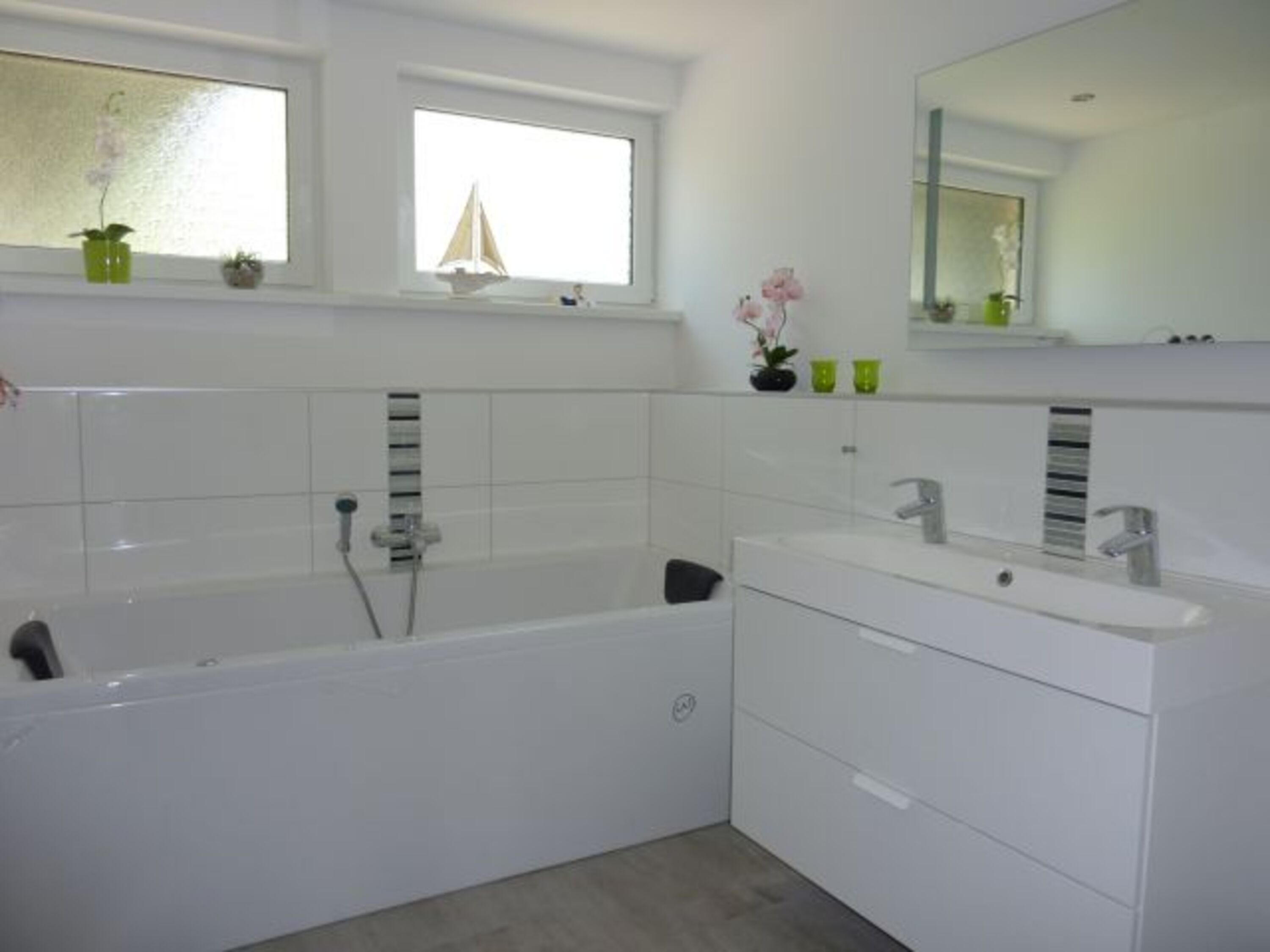 eines der 2 Bäder, dieses ist mit Sauna