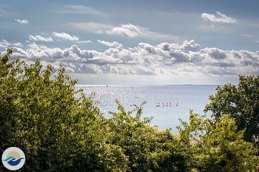 Genießen Sie die Sonne auf dem Balkon und den phantastischen Blick auf die Ostsee.