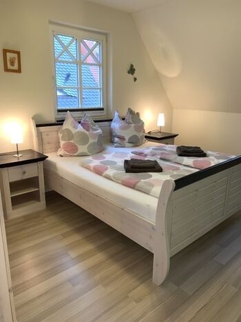 1. Schlafzimmer im 1. OG, Doppelbett 180x200