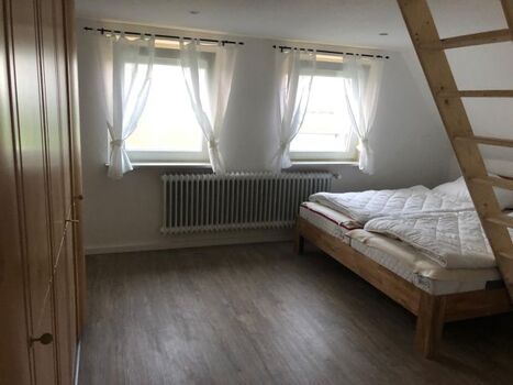 Schlafzimmer 1.Stock links