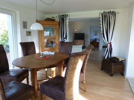 Durchblick zum Schlafzimmer