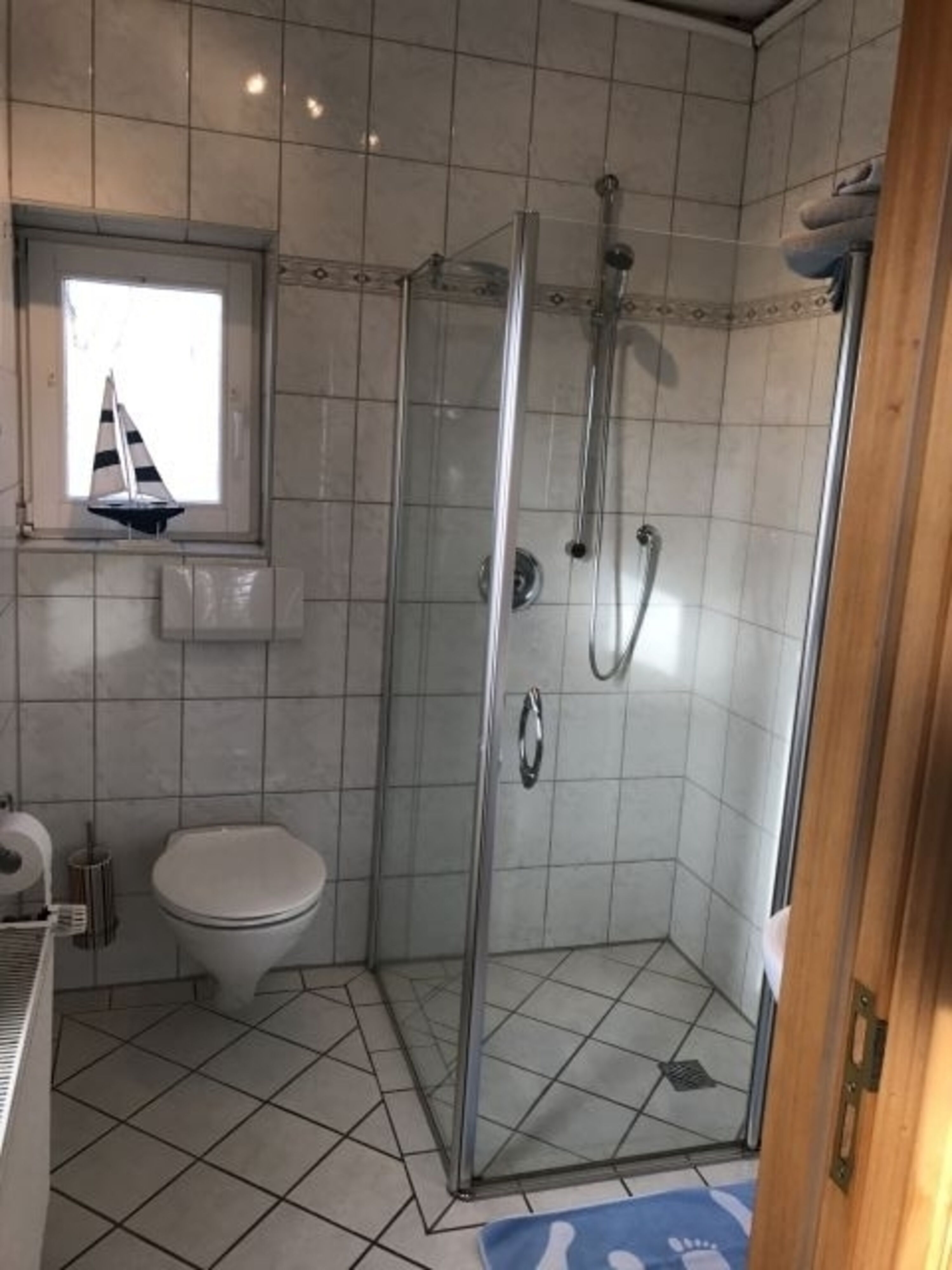 Gäste WC mit Dusche 