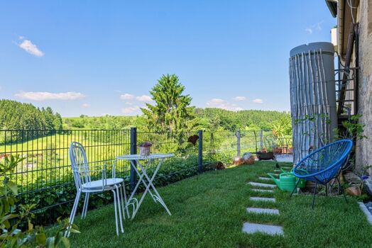 Außenbereich historisches Spital Terrasse