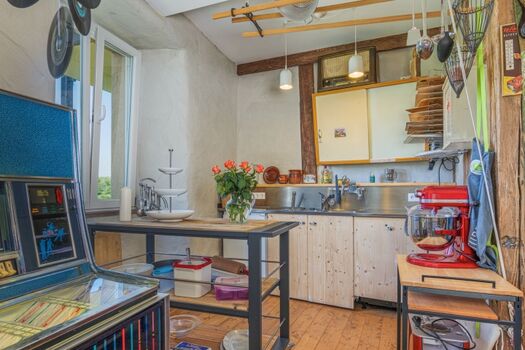 Historisches Spital Eingangsbereich  Backstube mit Küche, Backofen und Jukebox für gemütliche Stunden