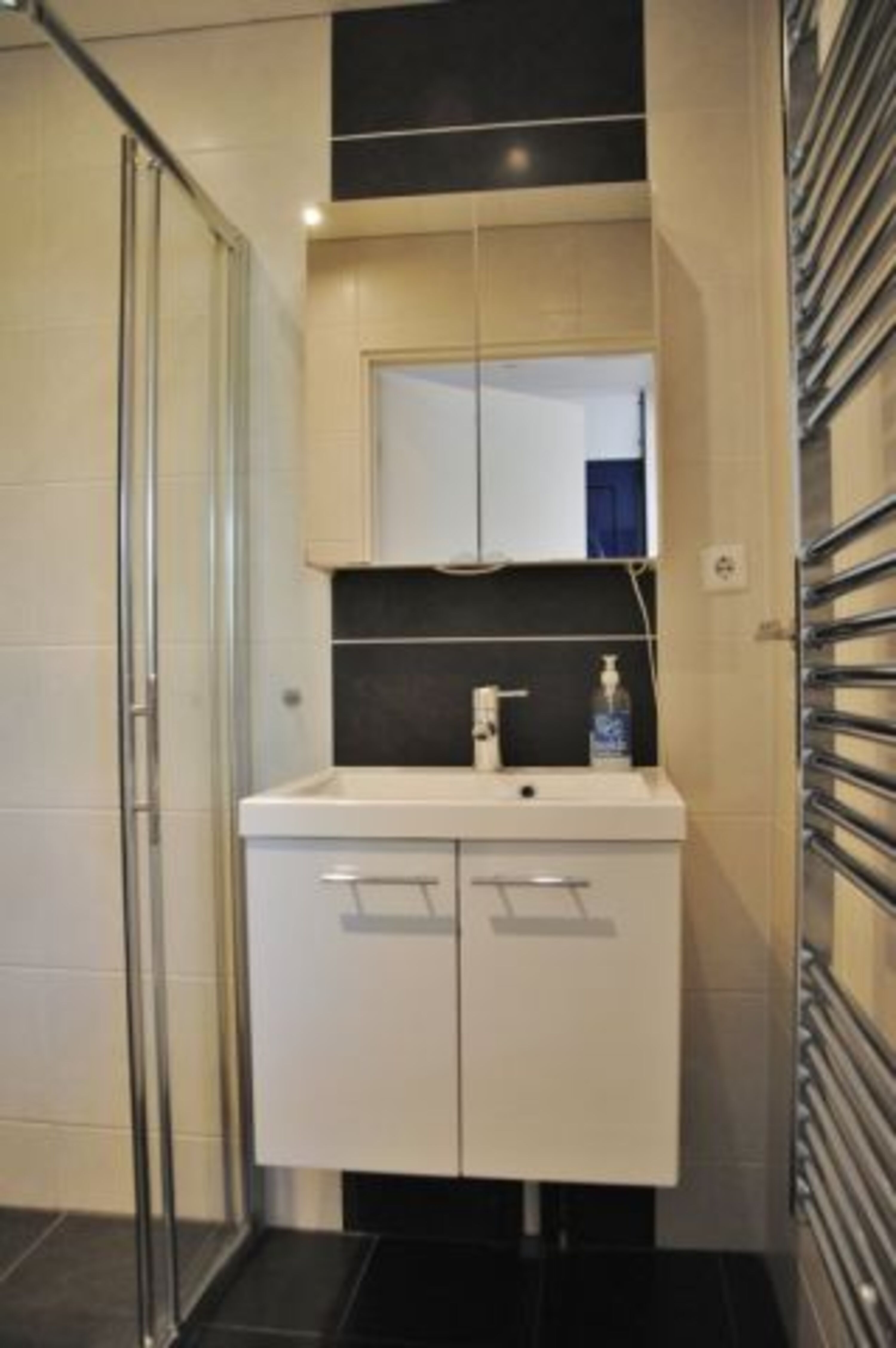 Bad mit Dusche 
