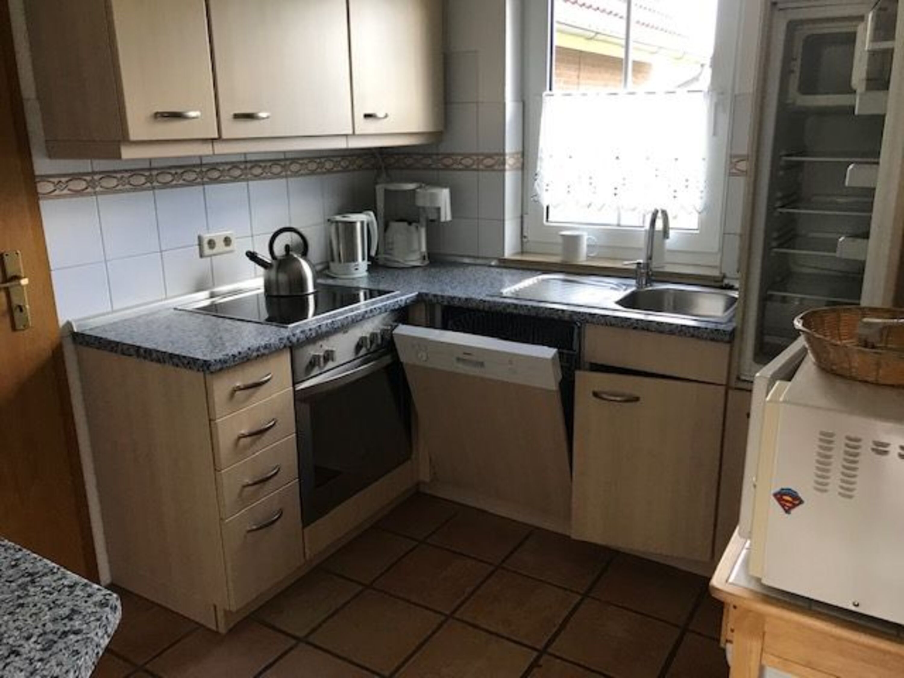 vom Wohnzimmer in die gemütliche Küche