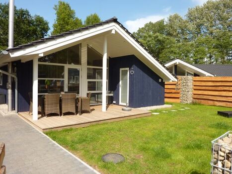 Lichtdurchflutetes Haus mit Seeblick