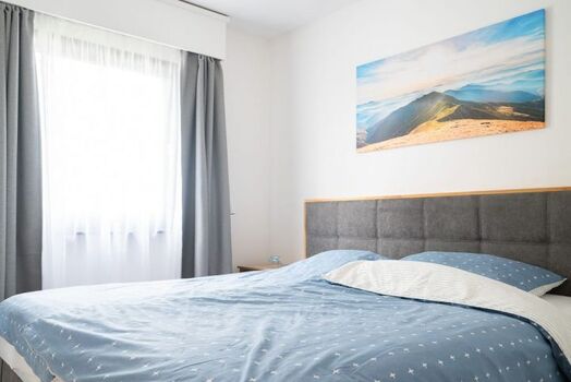 Schlafzimmer 2  mit Boxspringbett