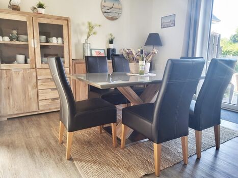 Essbereich für bis zu 6 Personen im Ferienhaus Paul