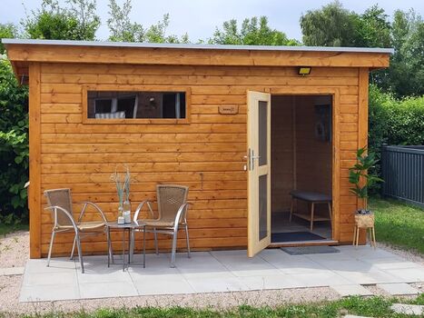 Saunahaus im Garten (kostenfrei)