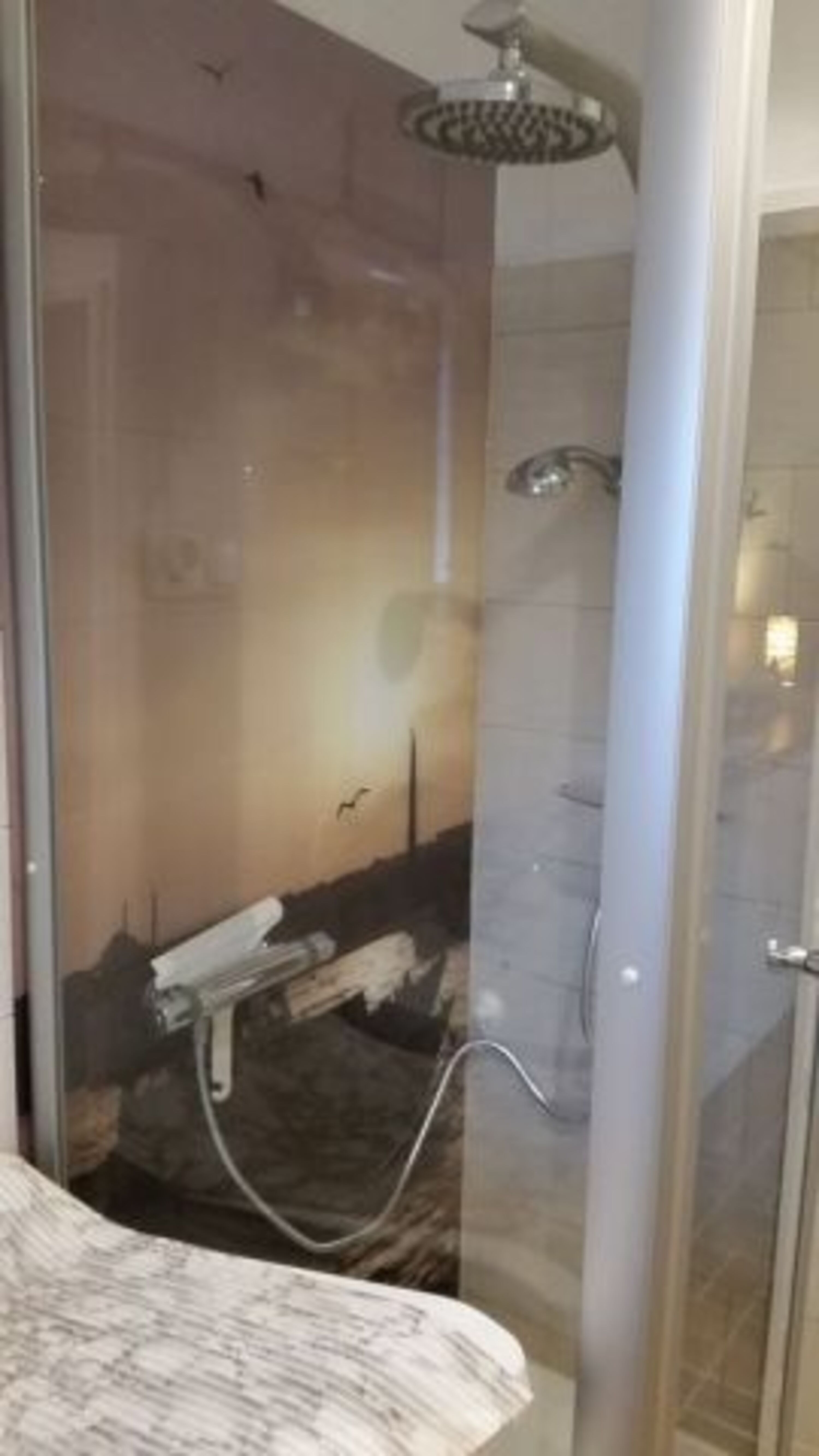 und Dusche 