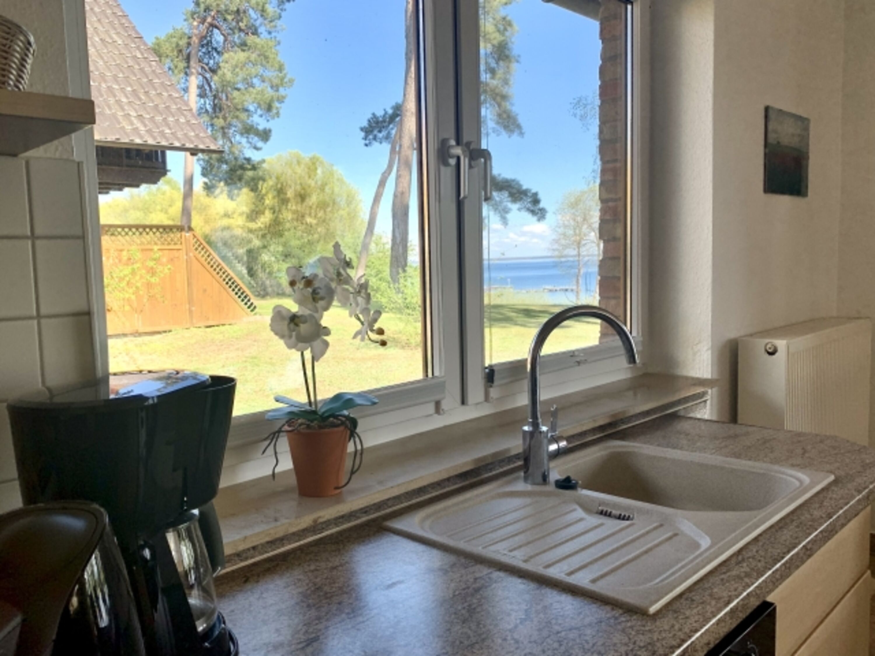 Ausblick auf dem Küchenfenster auf die Müritz