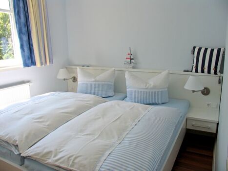 3. Schlafzimmer mit Doppelbett