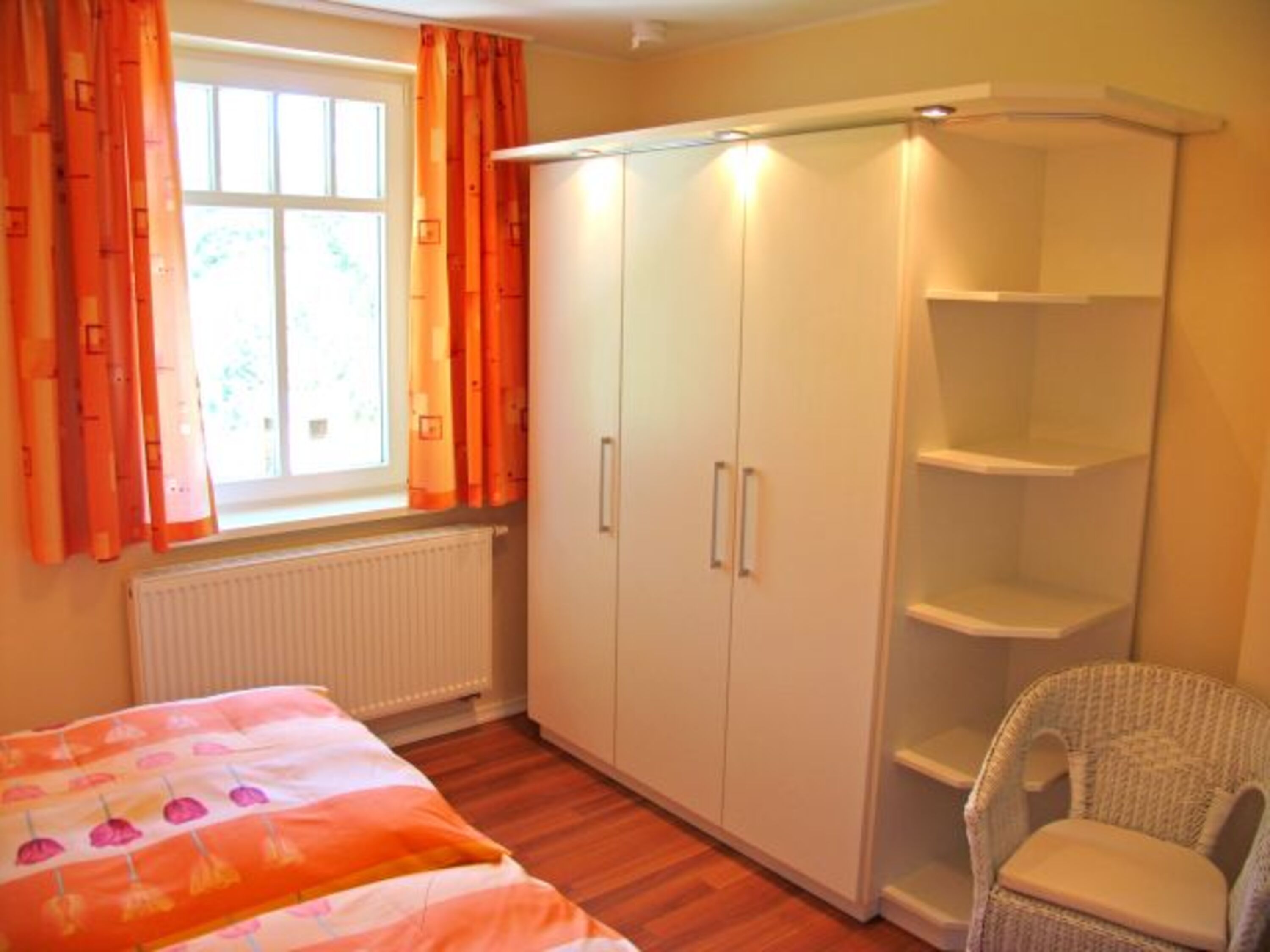 Kleiderschrank