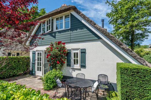 2. Terrasse mit Gartengruppe