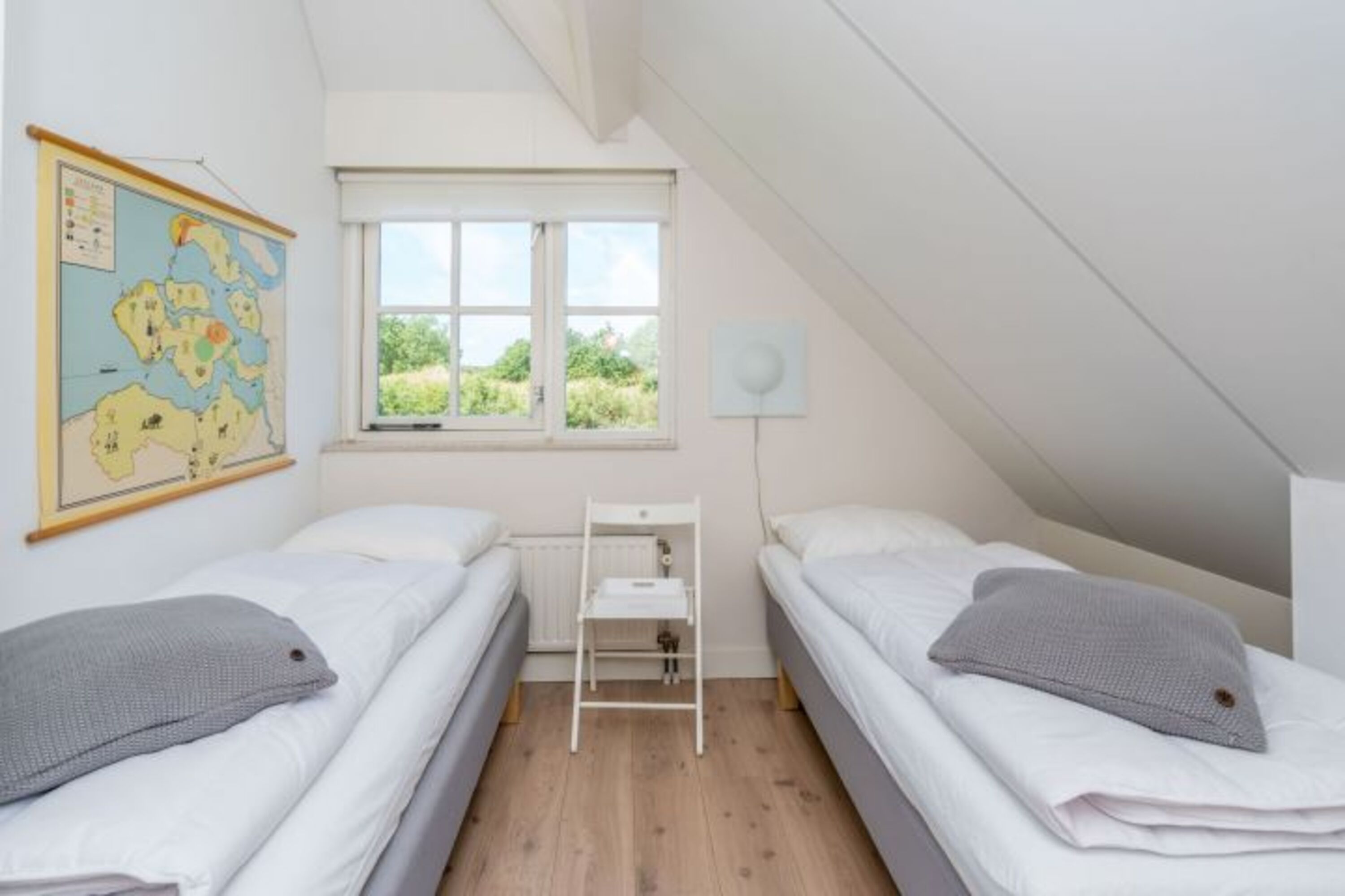 Schlafzimmer 2 mit 2 Einzel Boxspringbetten