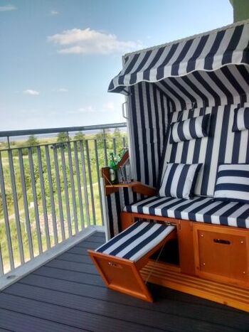 Strandkorb-Feeling auf dem Balkon