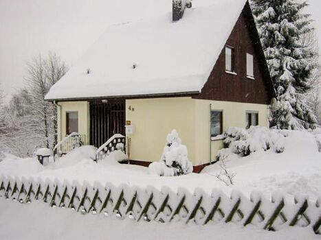 Ferienhaus im Winter