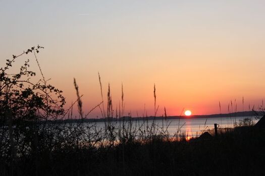 Sonnenuntergang (fotografiert vom Grundstück)