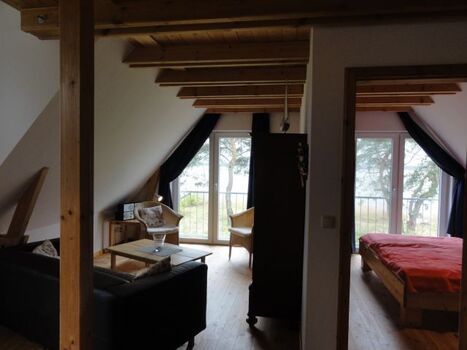 Wohnbereich / Schlafzimmer  (OG)