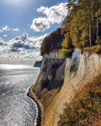 Kreidefelsen im Herbst