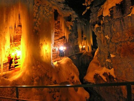Fackelwanderung durch die vereiste Breitachklamm