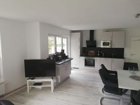 Küche mit Essbereich