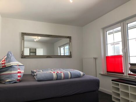 Schlafzimmer mit Doppelbett