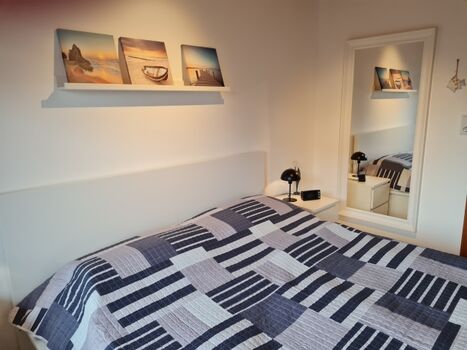 Kuscheliges Schlafzimmer  mit Doppelbett 180x200 