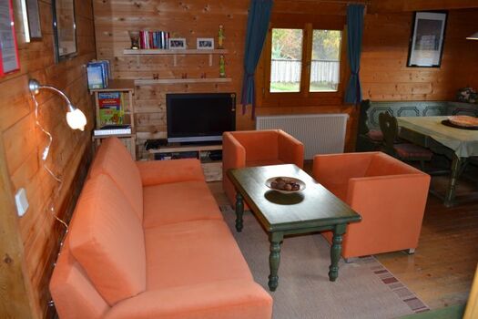 Wohnzimmer mit Essbereich 