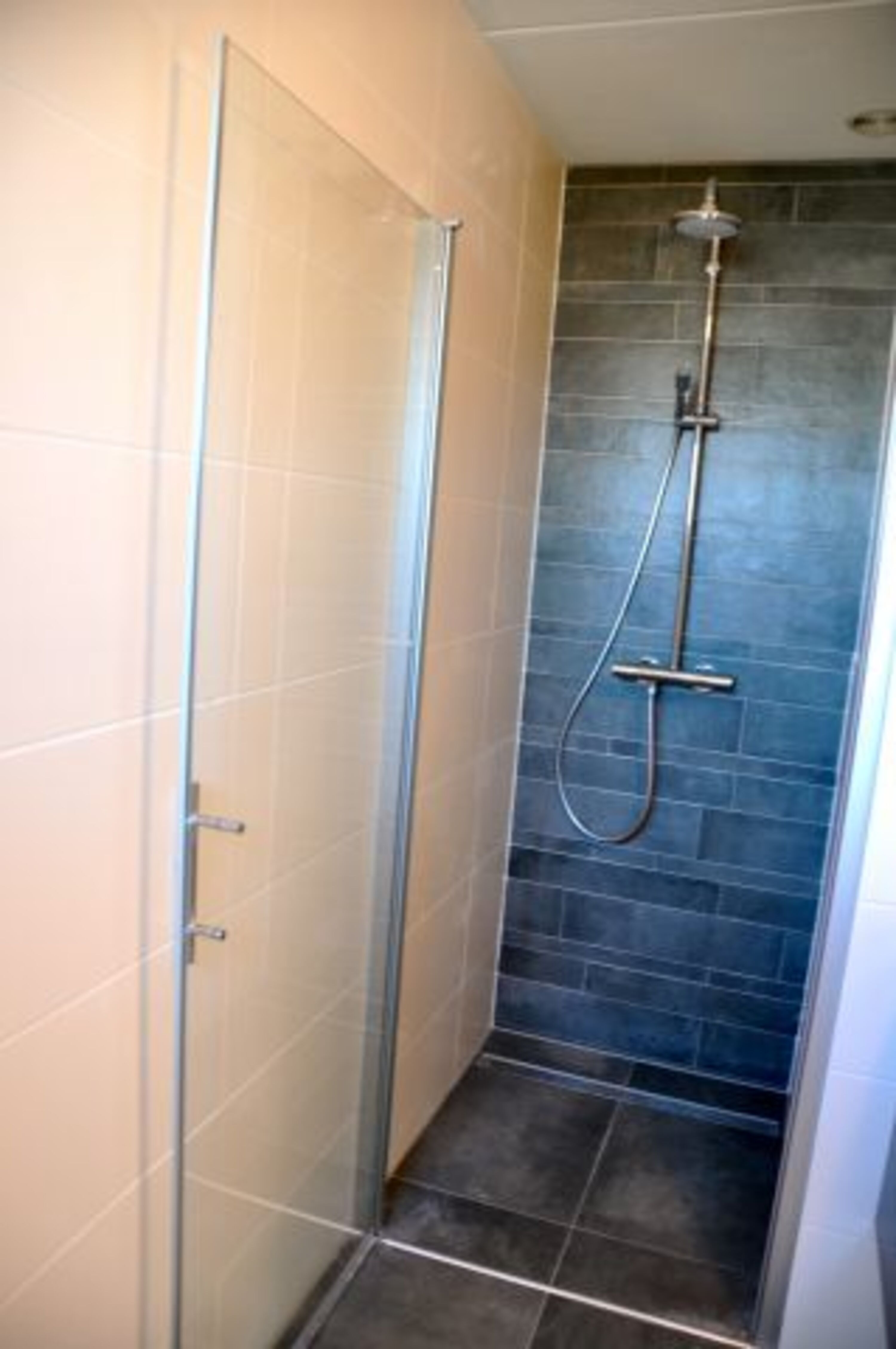 Dusche unten