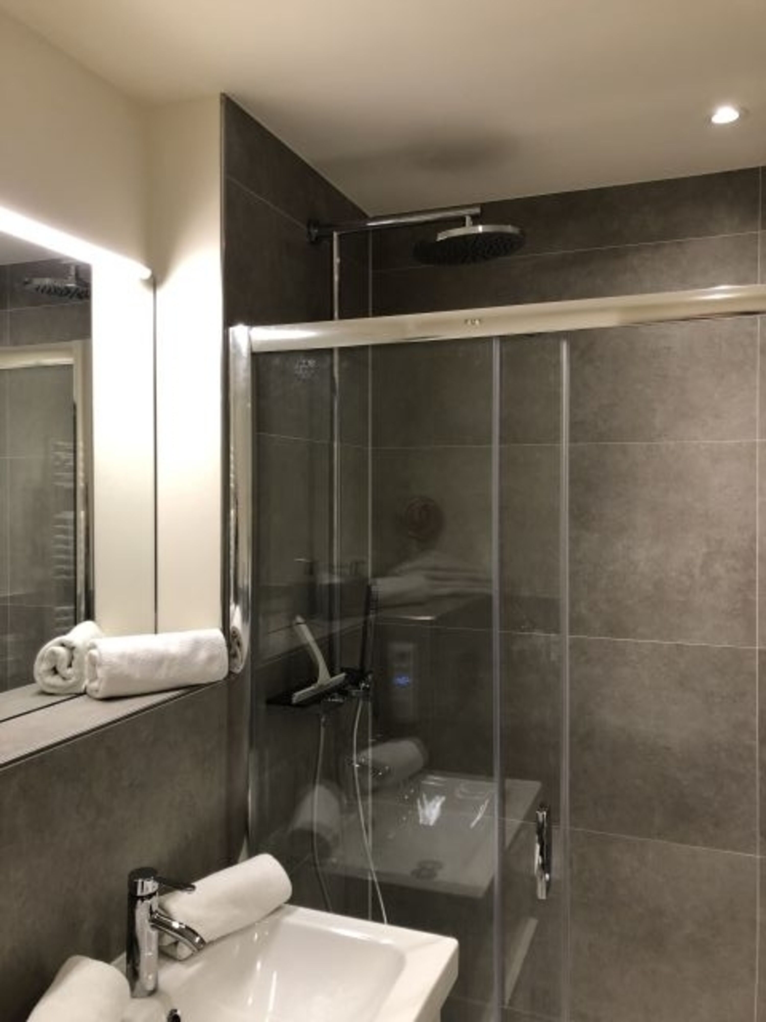 große Dusche