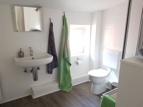 Badezimmer 2 im Obergeschoss