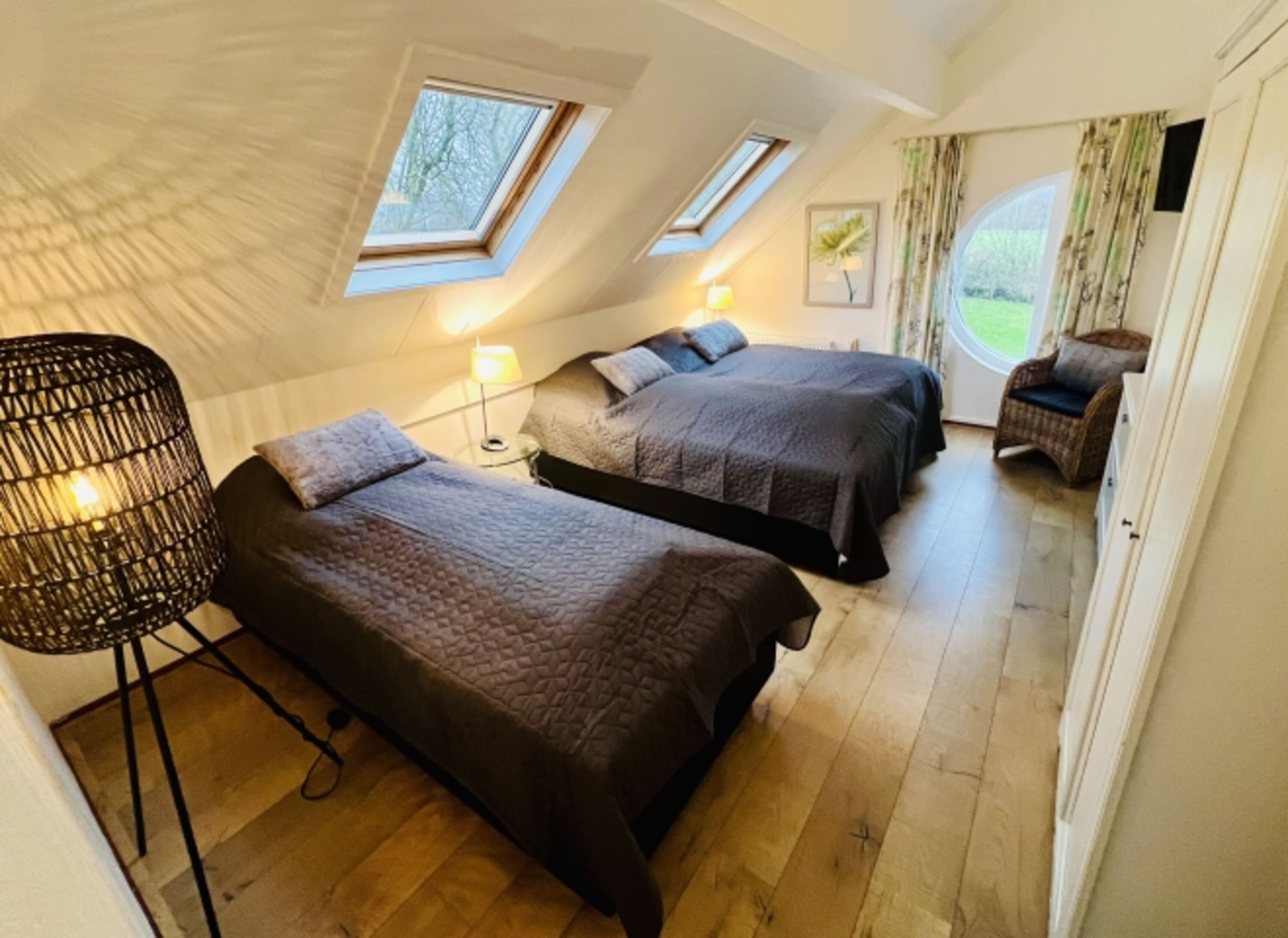 Schlafzimmer 4