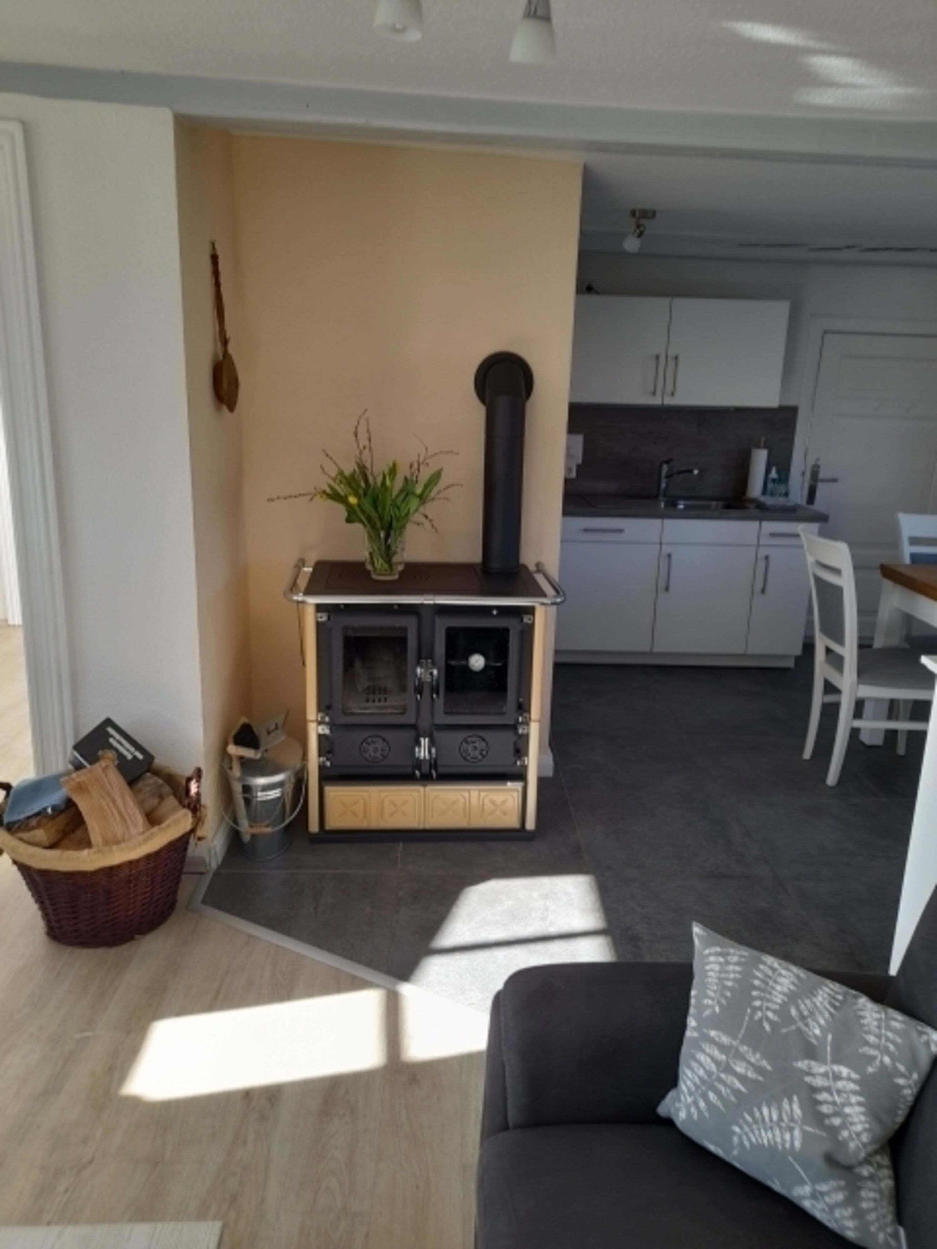 Wohnzimmer mit Ofen