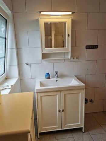 Badezimmer: Blick auf den Waschtisch