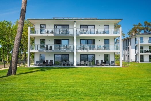 weitflächige Parkanlage