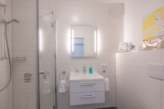 voll ausgestattetes Duschbad