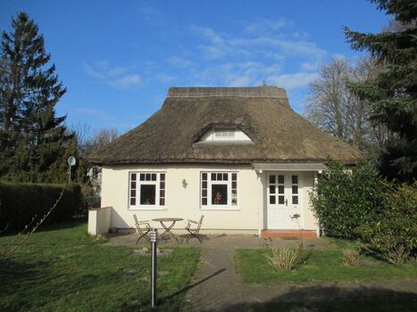 Eingang mit Terrasse (Süd-West)