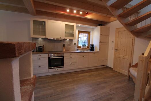 großzügige Wohnküche mit hochwertiger Ausstattung