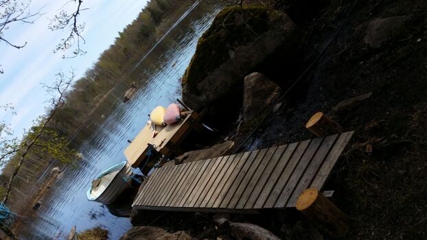 unser Bootssteg, ca- 100 m vom Häuschen entfernt