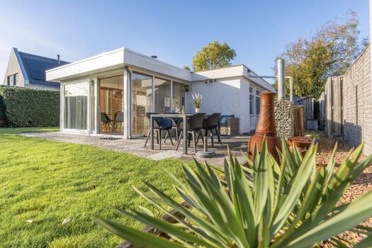 Das Ferienhaus mit sonniger Terrasse