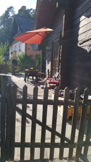 Blick auf die extra eingezäunte Terrasse