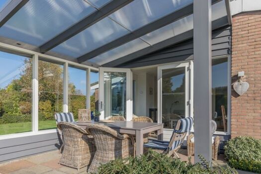 Terrasse, überdacht