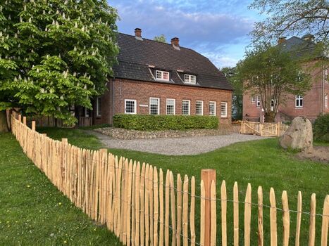 Ostseeurlaub auf  Gutshof mit eingezäuntem Garten, Kamin, u ...