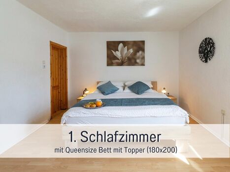 Schlafzimmern mit 180 Queensbett mit Topper 