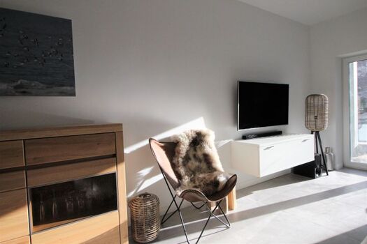 im Hintergrund der Alleskönner: Magenta-TV