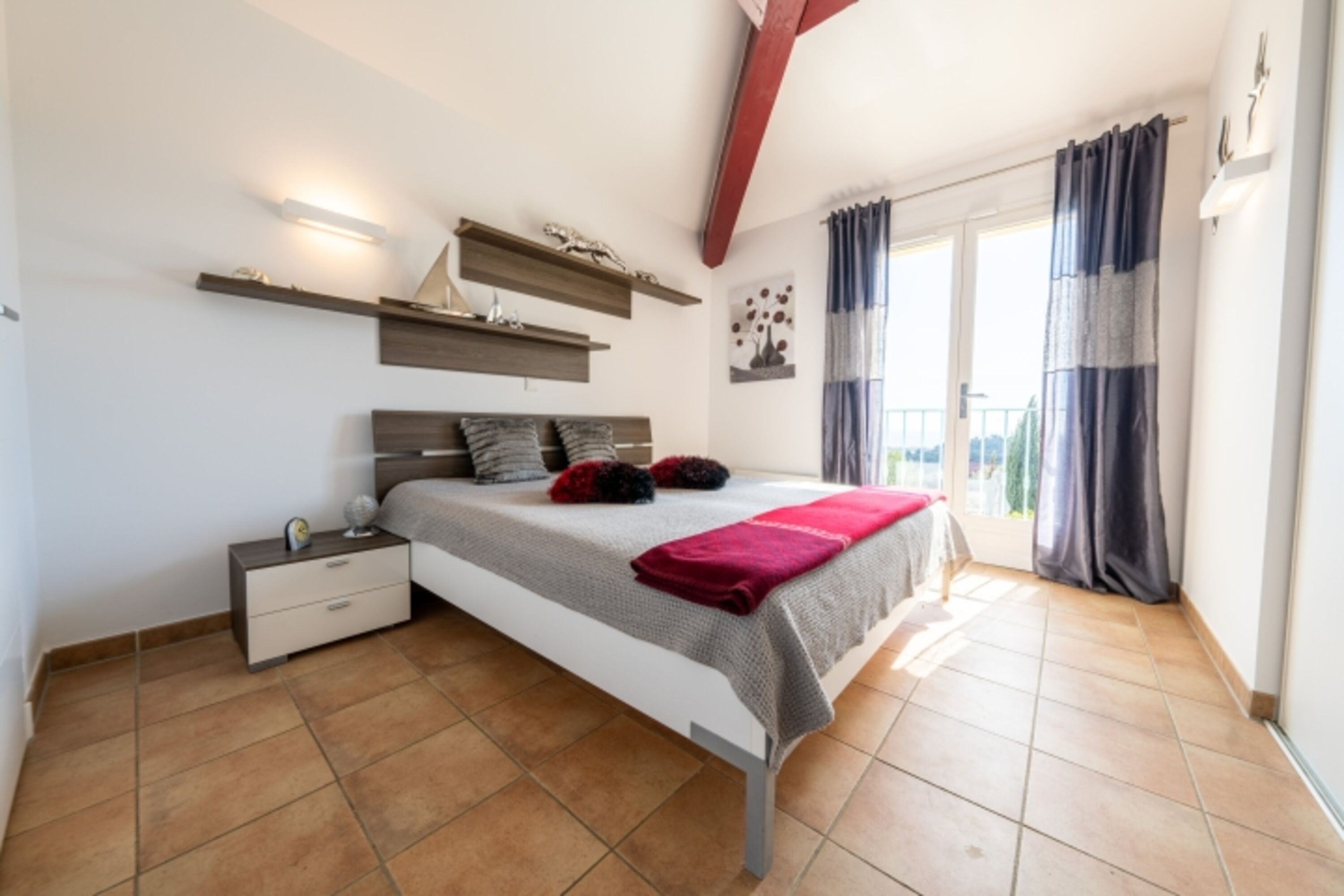rotes Schlafzimmer